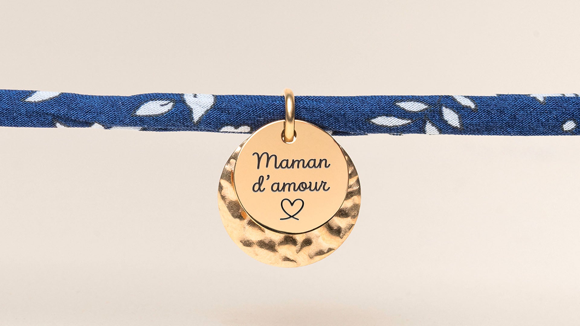 Cadeau de naissance personnalisé : nos idées bijoux
