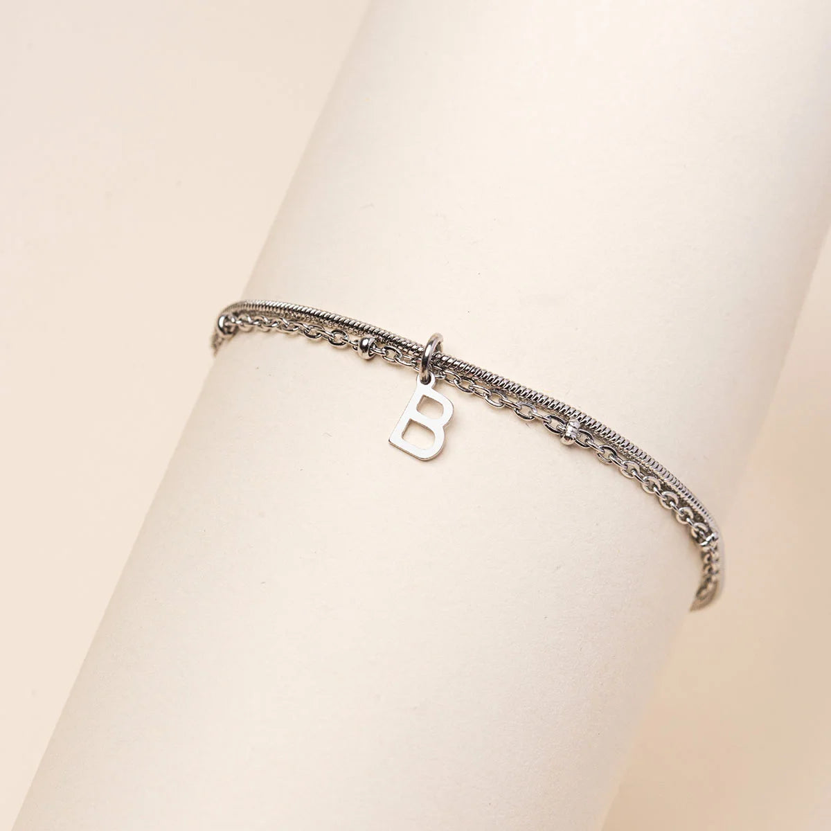 Bracelet double rang lettre à personnaliser - Acier