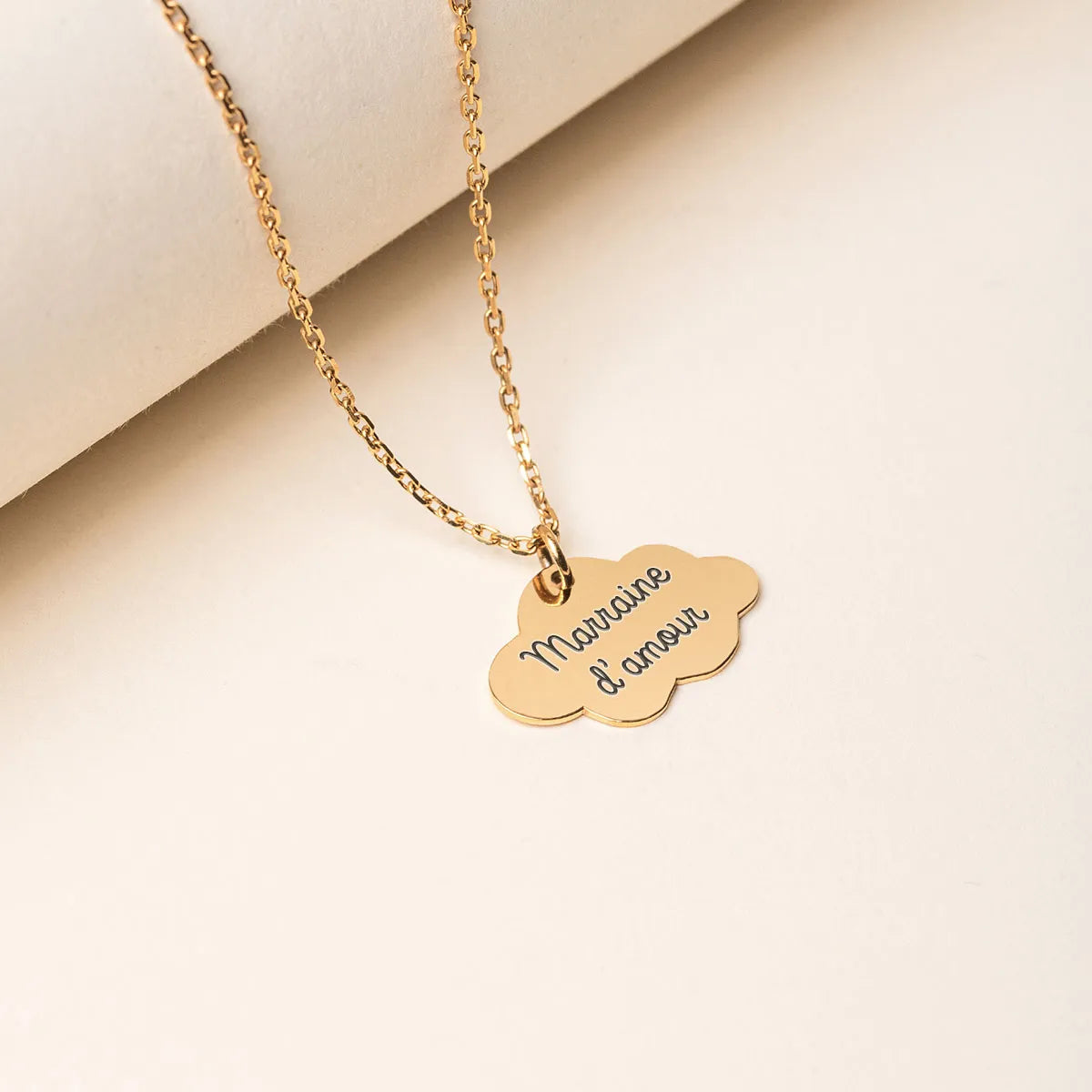 Collier médaille Nuage à personnaliser - Doré