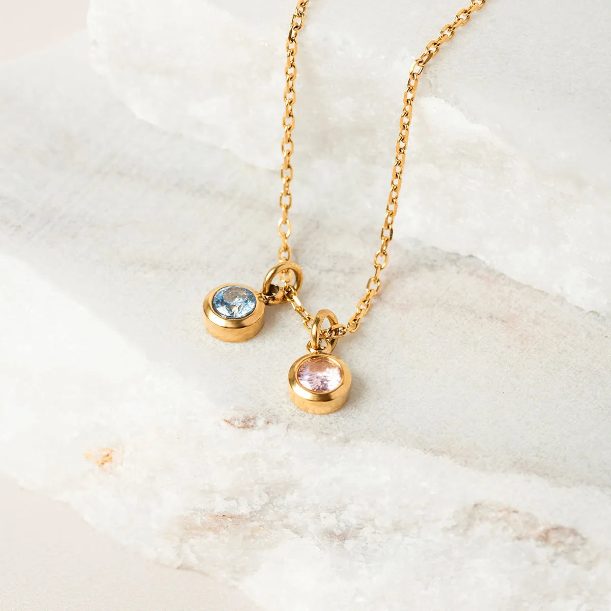 Collier avec pierre de naissance - Doré