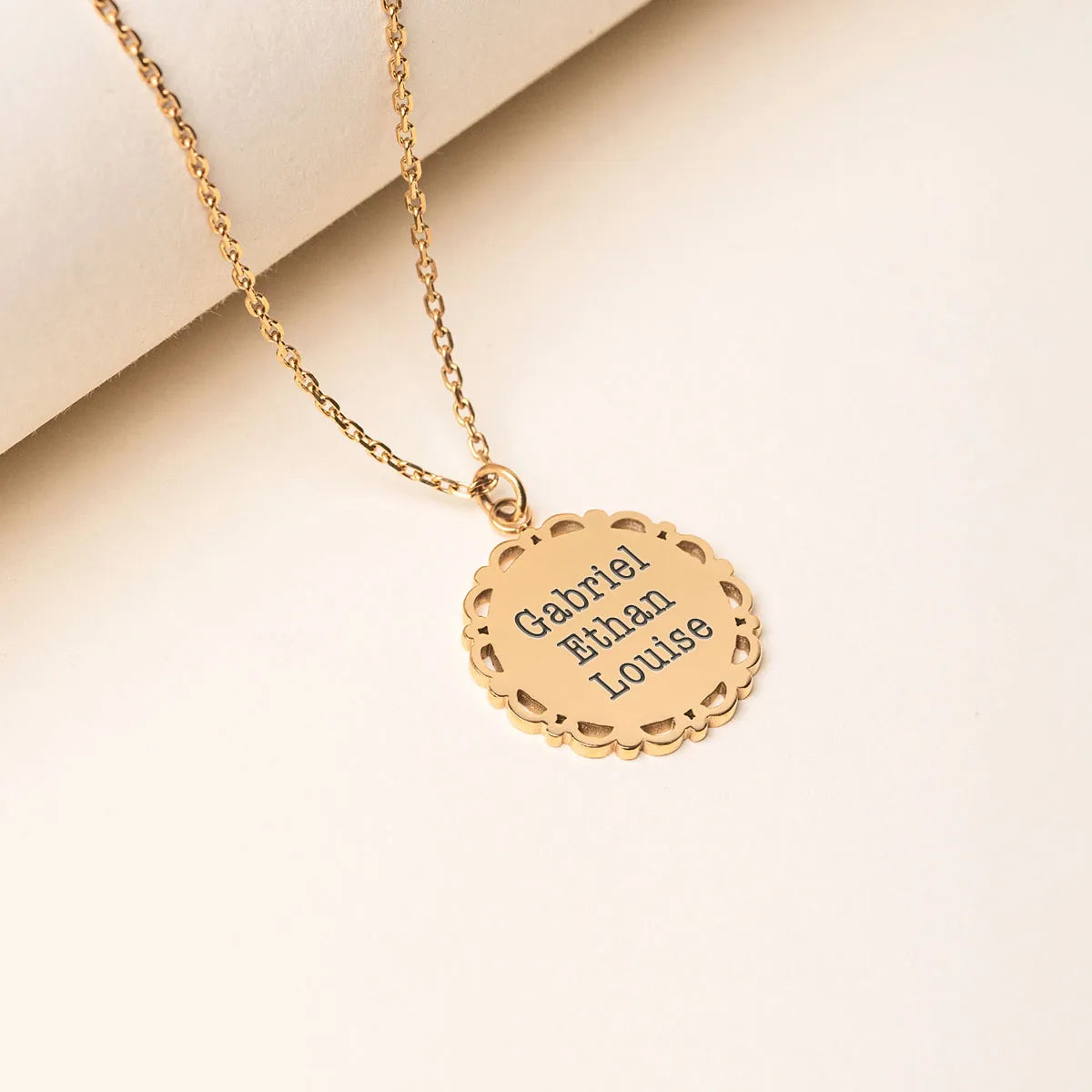 Collier médaille rosace à personnaliser - Doré