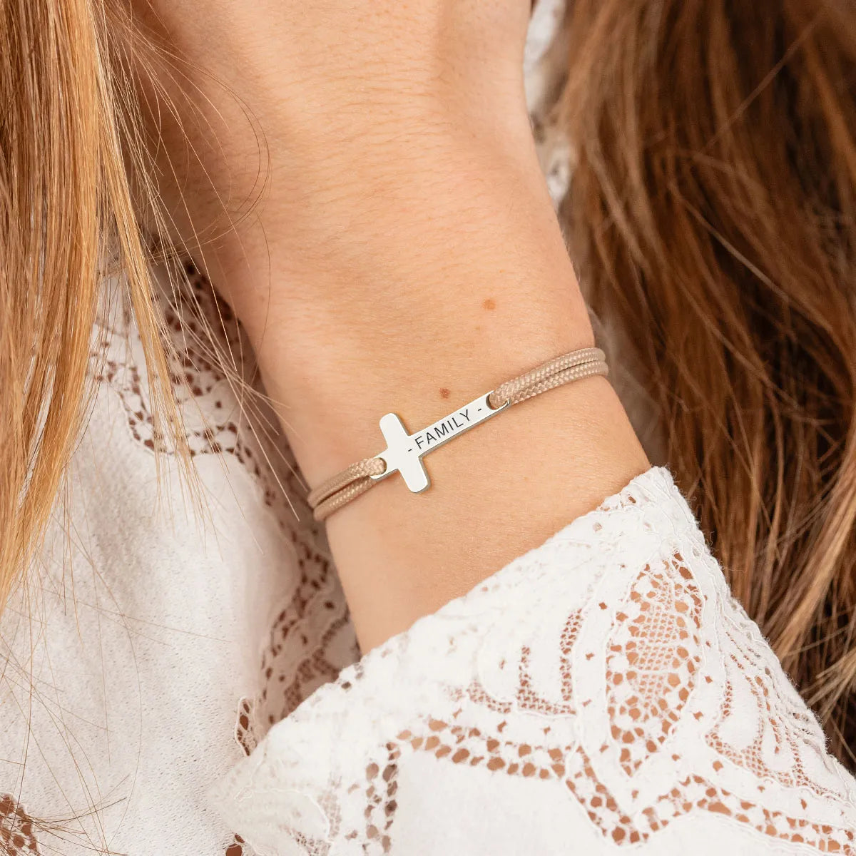 Bracelet croix femme cordon à personnaliser - Acier