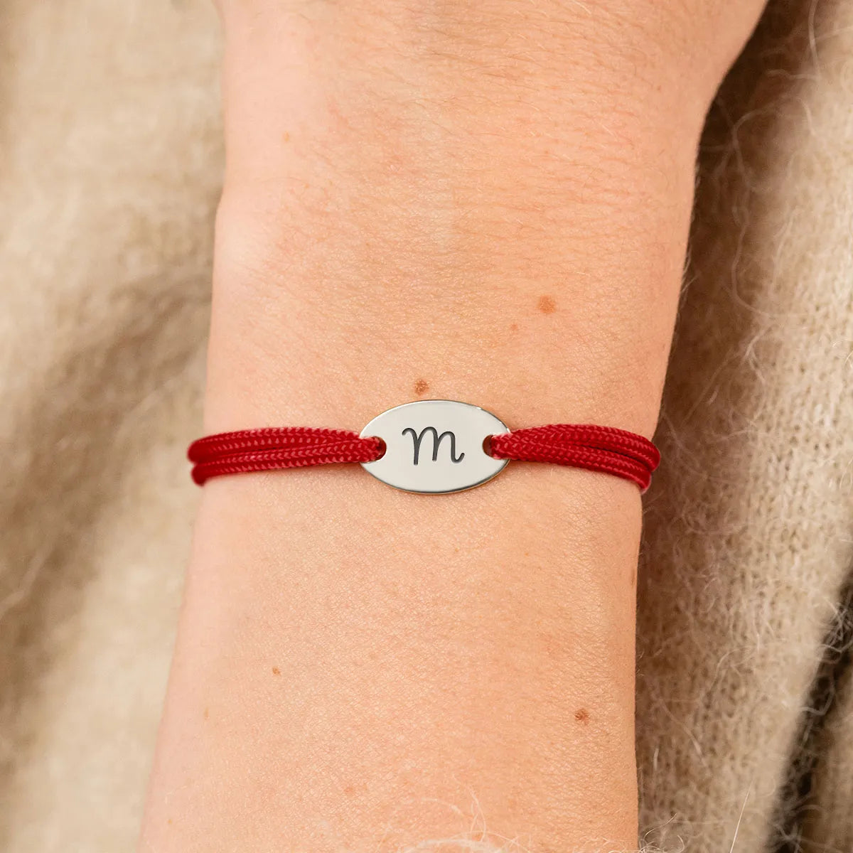 Bracelet femme cordon médaille ovale à personnaliser - Acier