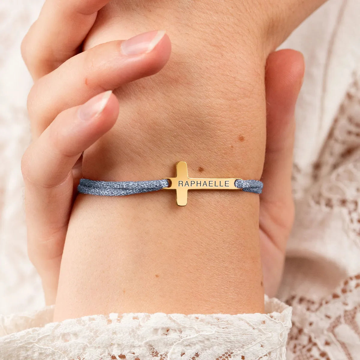 Bracelet croix femme cordon scintillant à personnaliser - Doré