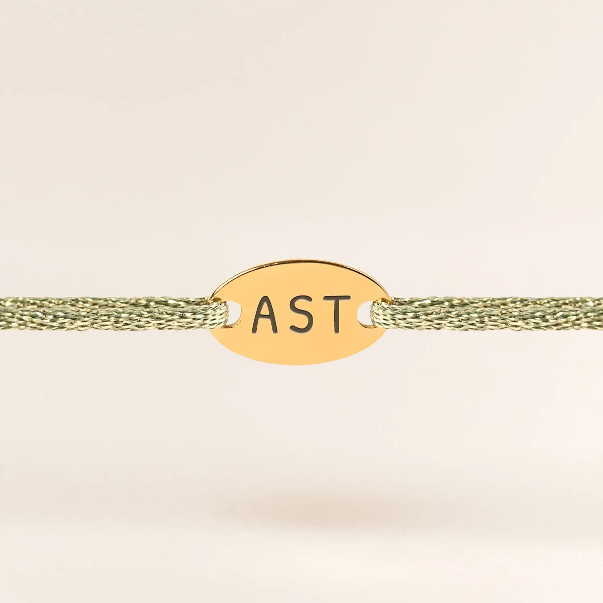 Bracelet femme cordon scintillant médaille ovale à personnaliser - Doré
