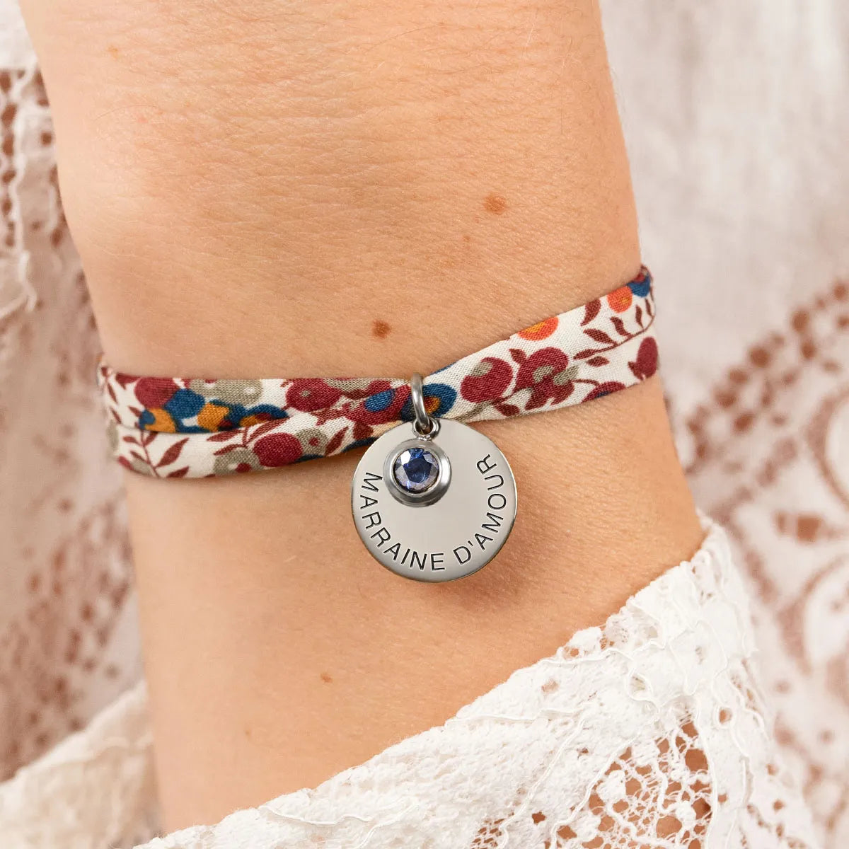 Bracelet Liberty médaille et pierre de naissance à personnaliser - Acier