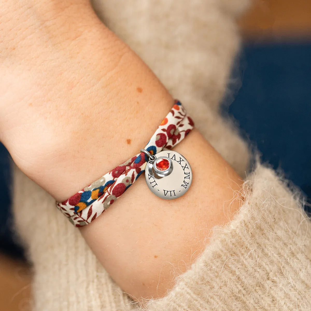 Bracelet Liberty médaille et pierre de naissance à personnaliser - Acier